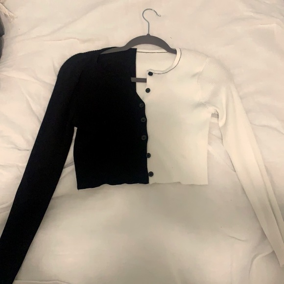 Two-Tone button down top - Picture 3 of 3